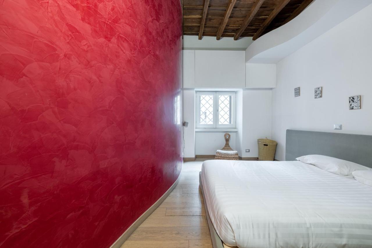 Modern In Campo De Fiori Apartment Rom